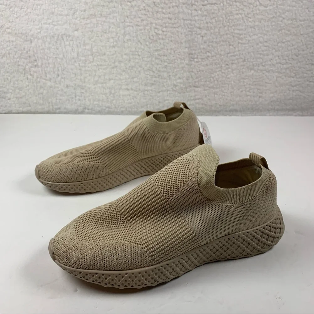 Blondo Womens Shara Slip On Knit Stretch Sneakers Tan Textured Size 8 NWOB 7233‎